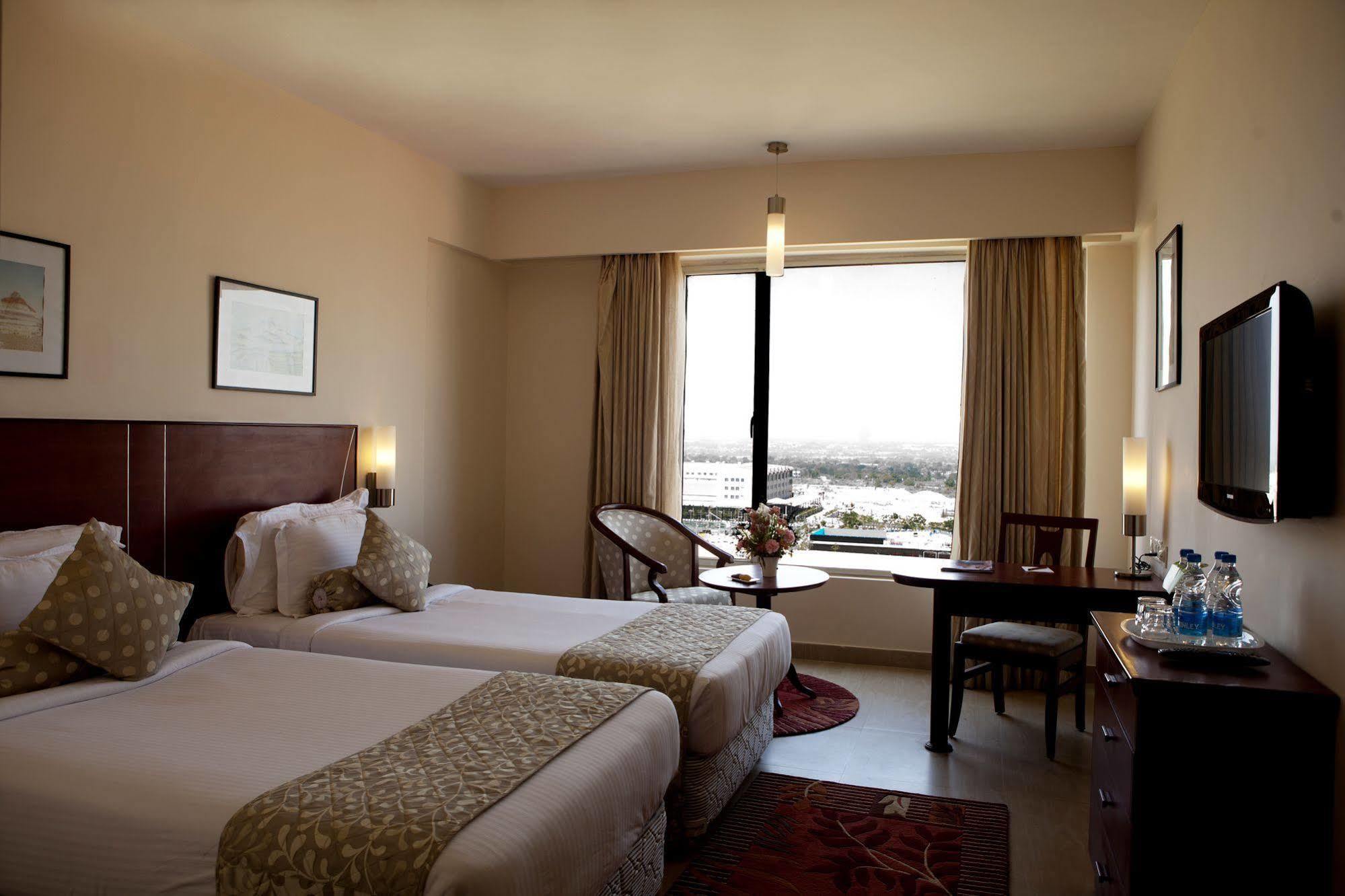 Hotel Oh Biz Premier At Leonia Hajdarabad Zewnętrze zdjęcie
